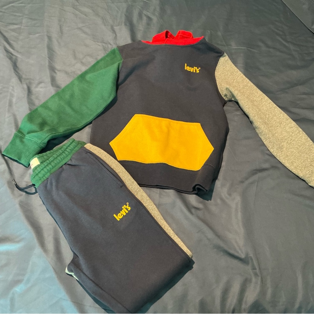 Levi's Multicolor Sweatshirt and Joggers Set